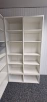 Bücherregal
