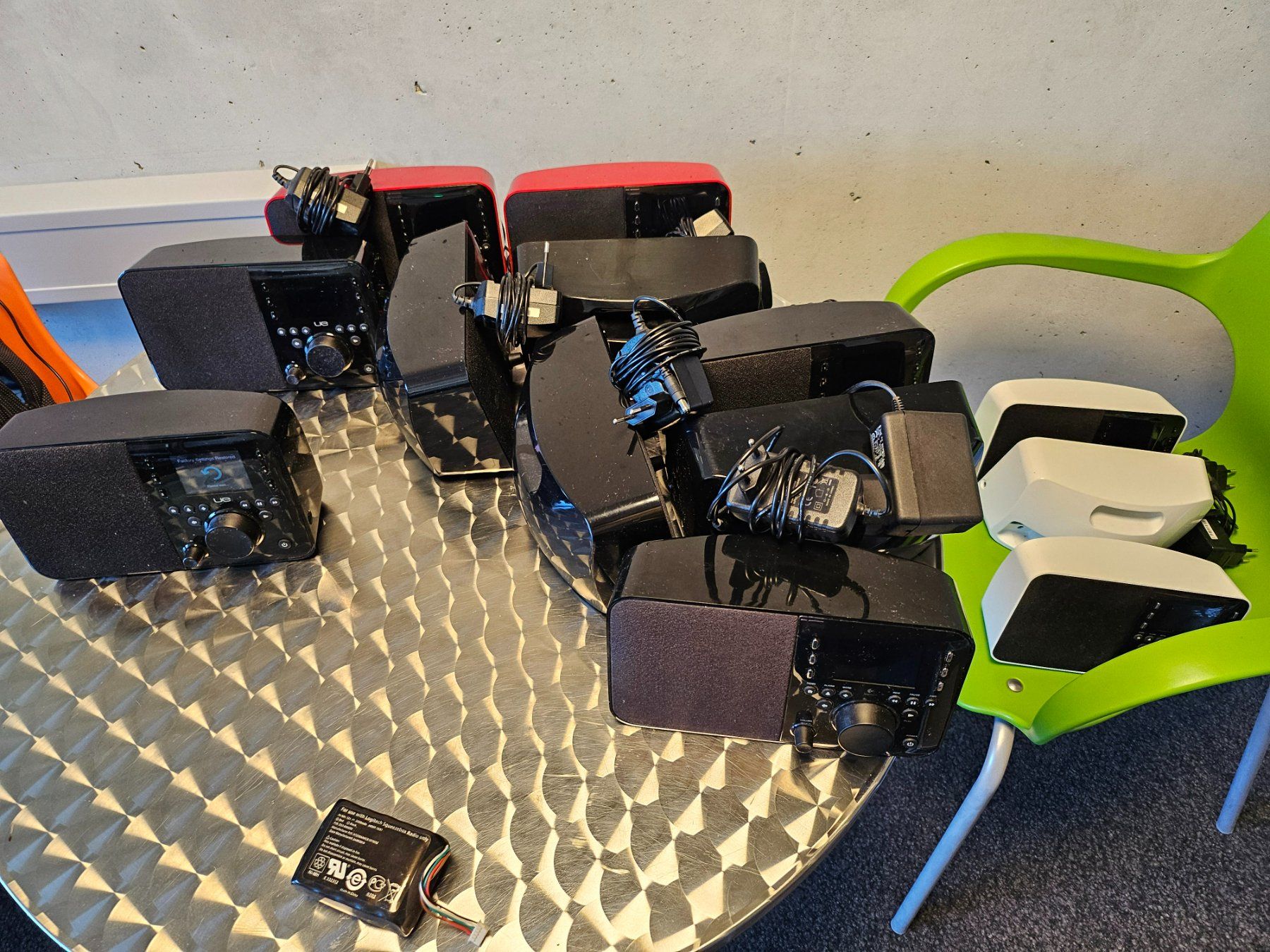 Logitech Multimediaplayer & Streamer: 13x Squeezeboxen Radio – Gebraucht aus Hilterfingen von Vogttom