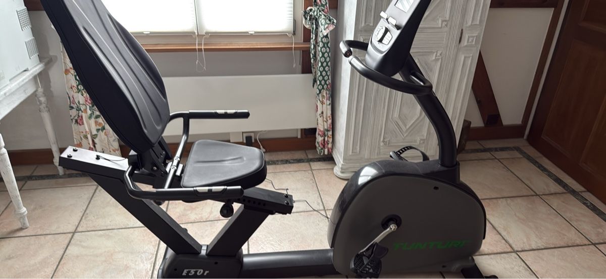Tunturi Hometrainer: Liegerad Tunuri E50 R Performance  – Usato da Schaffhausen venduto da Ibag