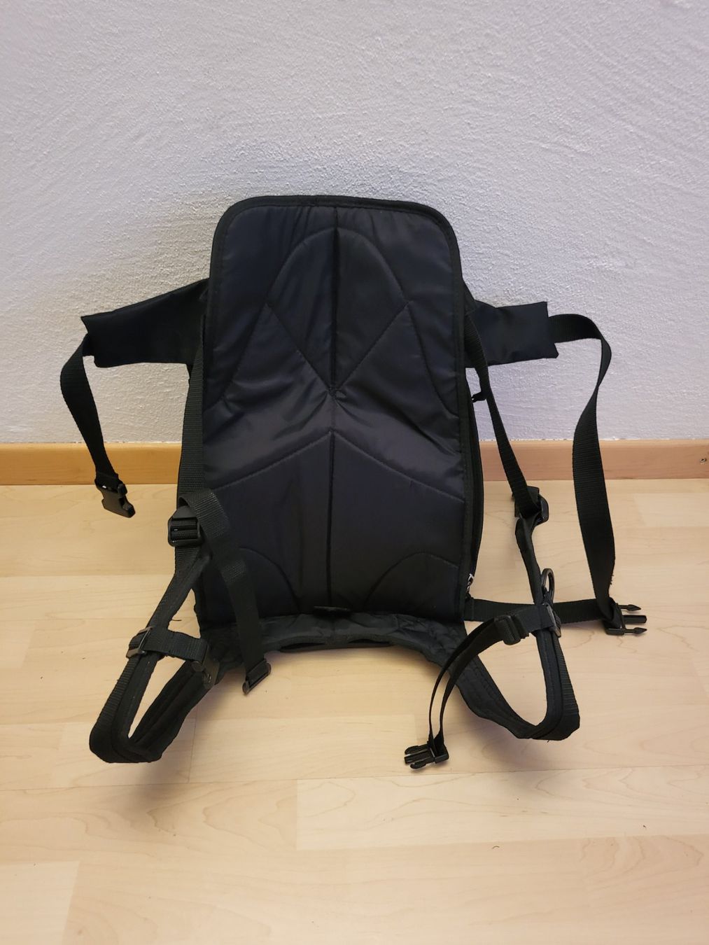 Vanucci Sacs à dos: Rucksack VANUCCI schwarz + Bauchtasche – D'occasion à Pfäffikon ZH par telve 1