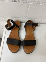 Schicke schwarze Leder Sandalen Grösse 39 Sommerl