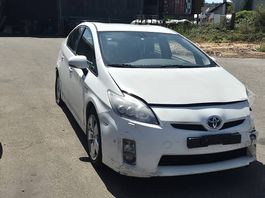 Toyota Prius Leicht unfall  startet und fährt