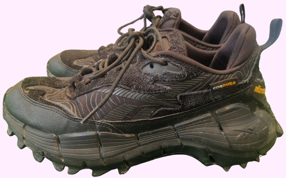 Reebok Scarpe da uomo: Reebok Sneaker schwarz Grösse 39 gebraucht – Usato da Bern venduto da Vintagefromthefuture