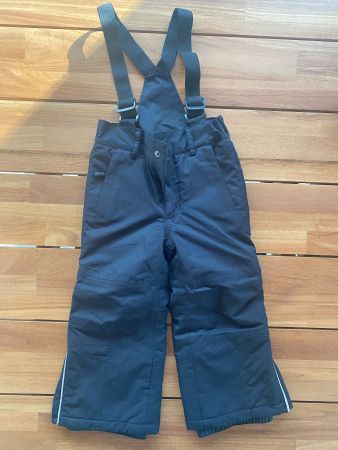 TREVOLUTION, neuwertige Schneehose Grösse 92/98