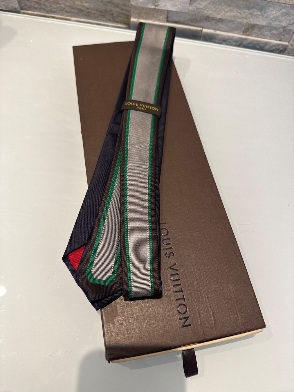 Louis Vuitton Cravatte: Louis Vuitton Krawatte – Nuovo (secondo la descrizione) da Hittnau venduto da LuxAndMore 1