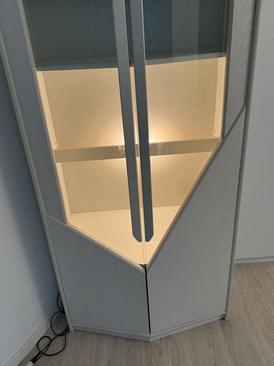 Regale: Vitrine – Gebraucht aus Wetzikon ZH von lej_jkr2 1
