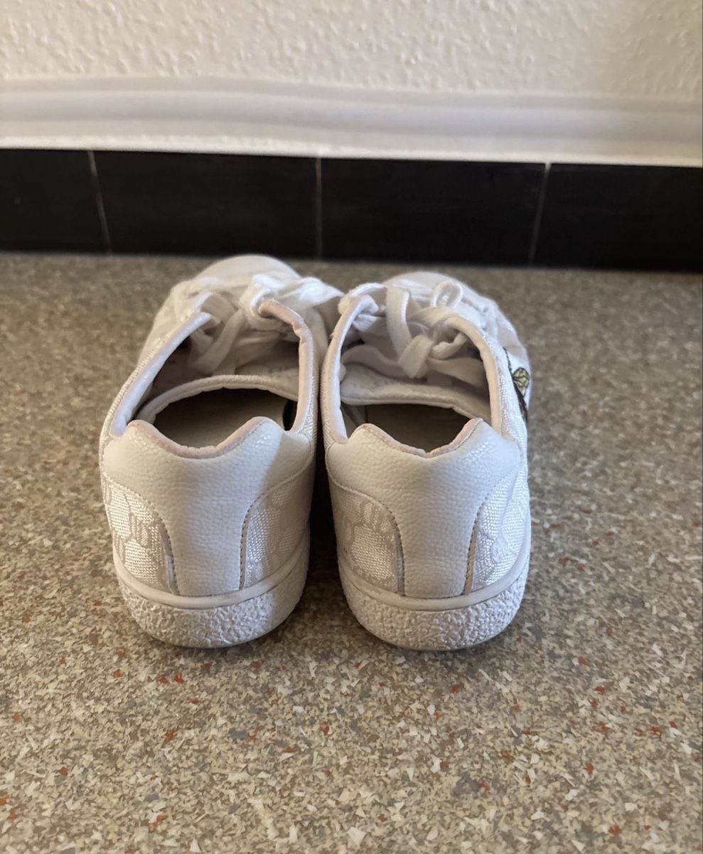 Scarpe da uomo: White bee sneakers – Usato da Ecublens VD venduto da Alan2026 1