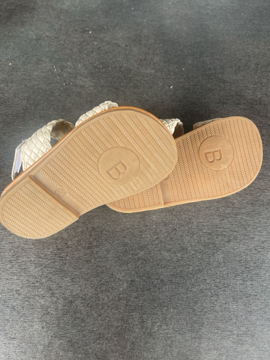 Scarpe per ragazze: Sandalen - Gr. 24 – Usato da Beckenried venduto da ciaran 3