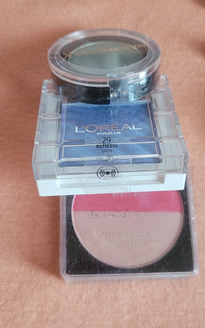 Maquillage: Make up mix und pflege – Neuf (Voir description) à Hindelbank par Hevenisreal 2