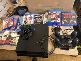PlayStation 4 Konsole mit Spielen und Zubehör
