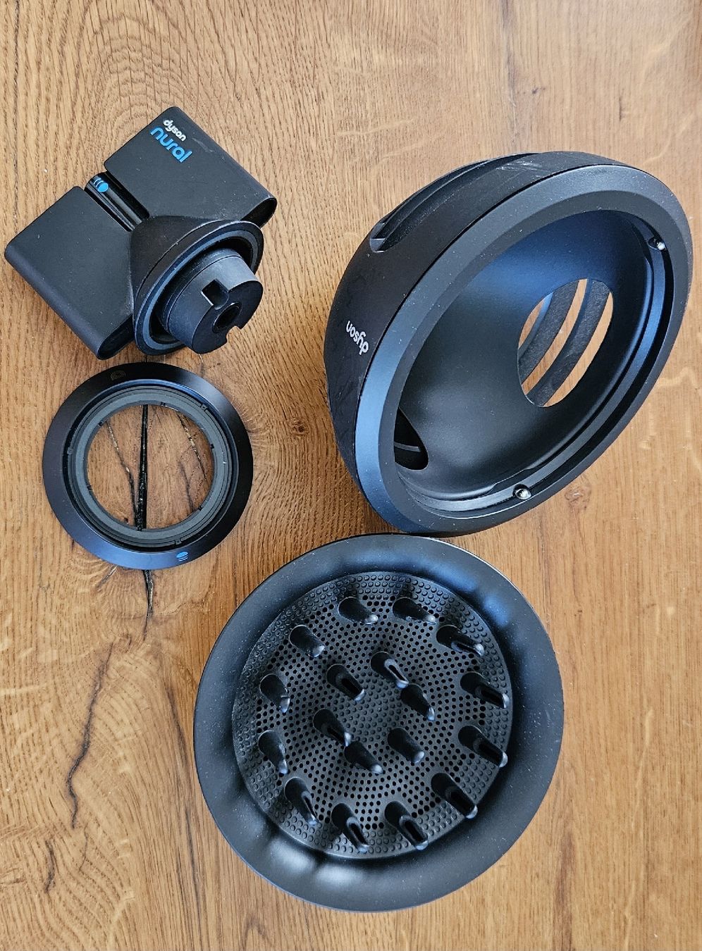 Dyson Asciugacapelli: Dyson Supersonic Nural Diffuser & Aufsätze - Top Zustand! – Usato da Embrach venduto da georgiana