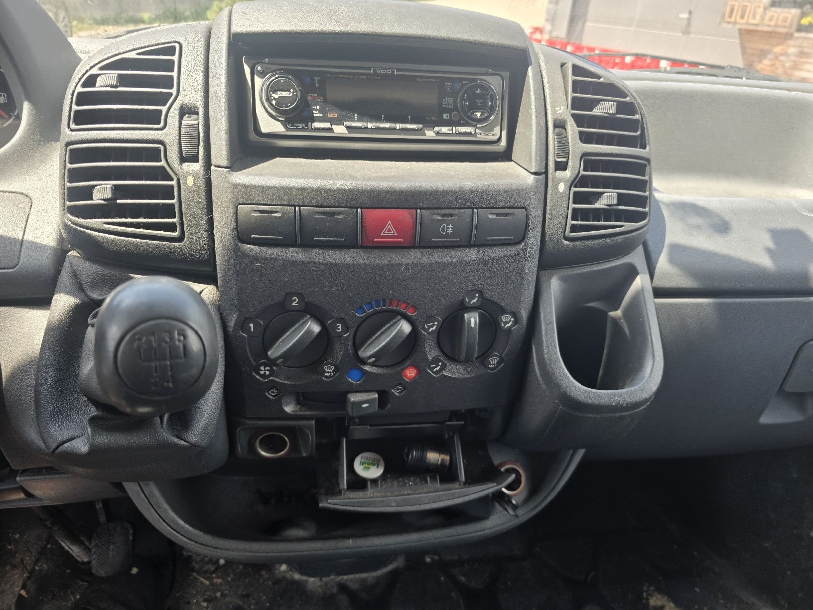 Peugeot Veicoli commerciali: peugeot boxer 18q 2.8HDI – Usato da Thayngen venduto da Central5 6