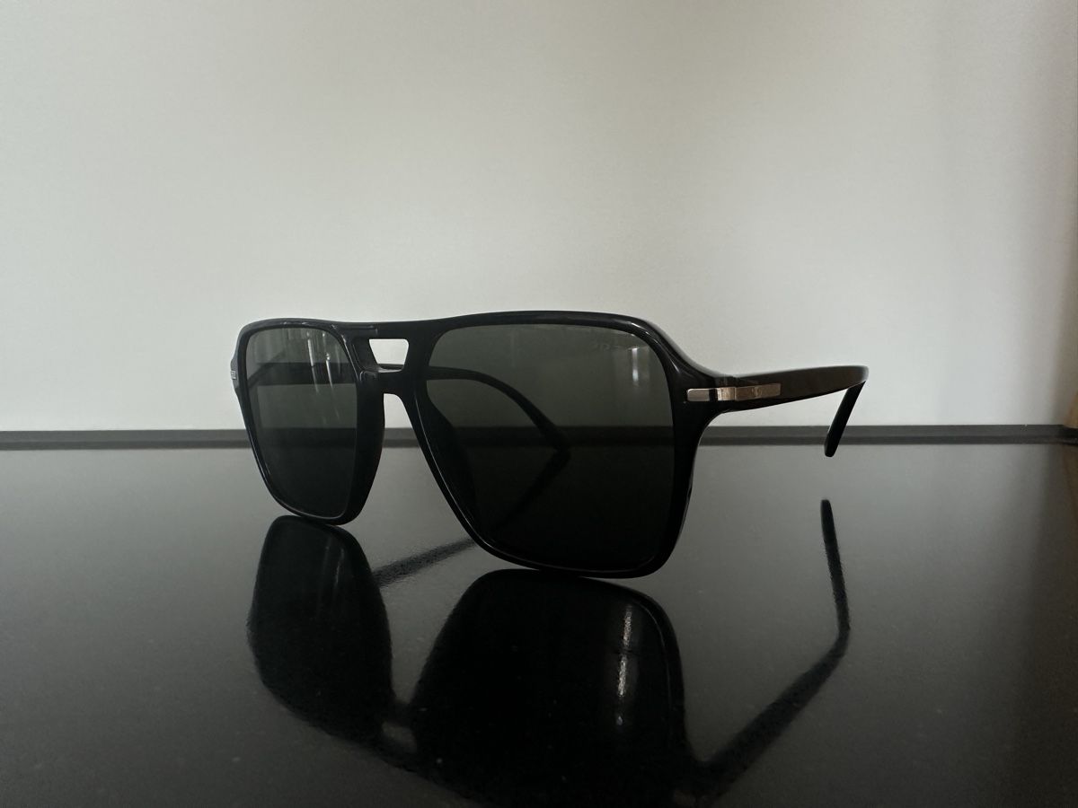 Prada Occhiali & Lenti: Prada Sonnenbrille inklusive Case/Etui. – Usato da Bern venduto da scng 1