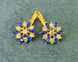 Edelstahlohrring 18K vergoldet, Blüte mit Zirkonia 