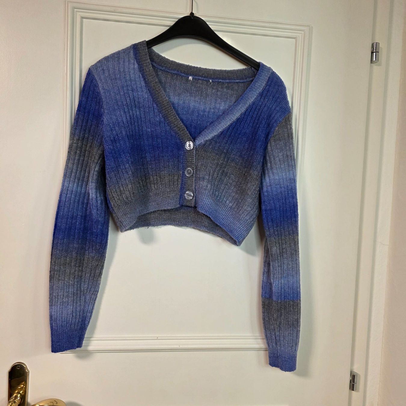 Jacken: Kurze Strickjacke – warm und modern – Gebraucht aus Wald ZH von CapLux 2