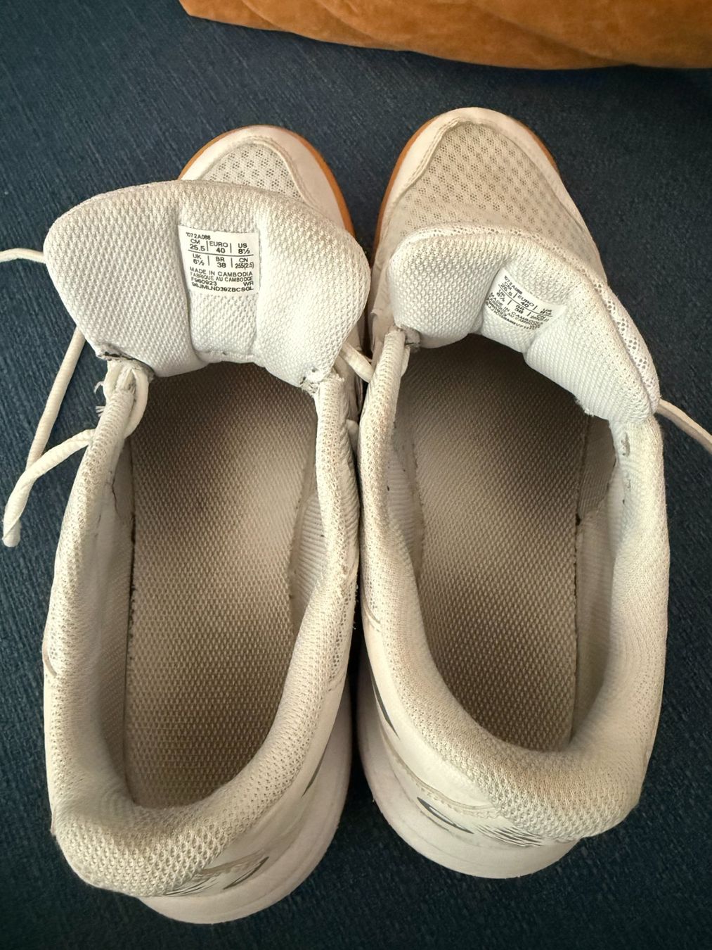 Asics Scarpe da uomo: Hallenturnschuhe ASICS Grösse 40 – Usato da Uzwil venduto da justitia8 5