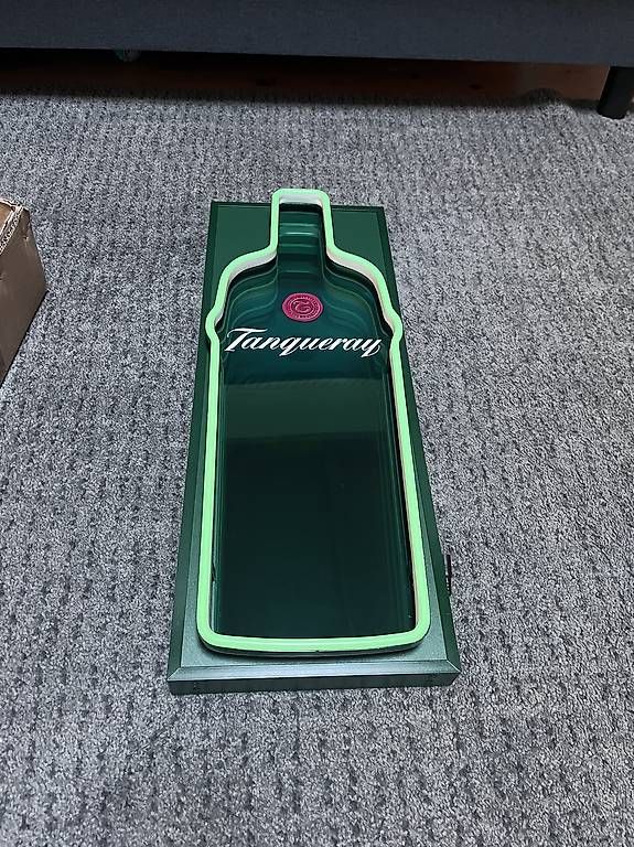Lampade: Insegna luminosa Tanqueray (nuova) – Usato da Chiasso venduto da pao_8chd