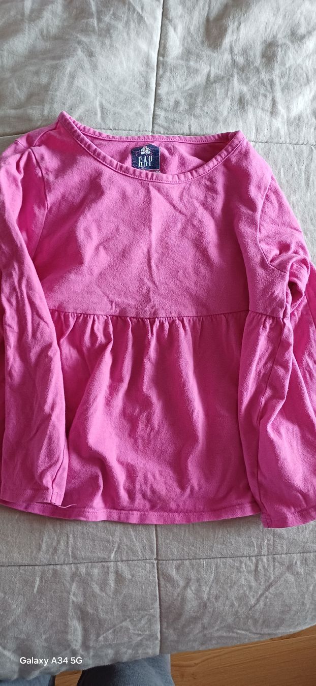 Camicette, T-shirt & Top: Süsses Langarmshirt von GAP, Pink – Usato da Riniken venduto da Lessy- 1