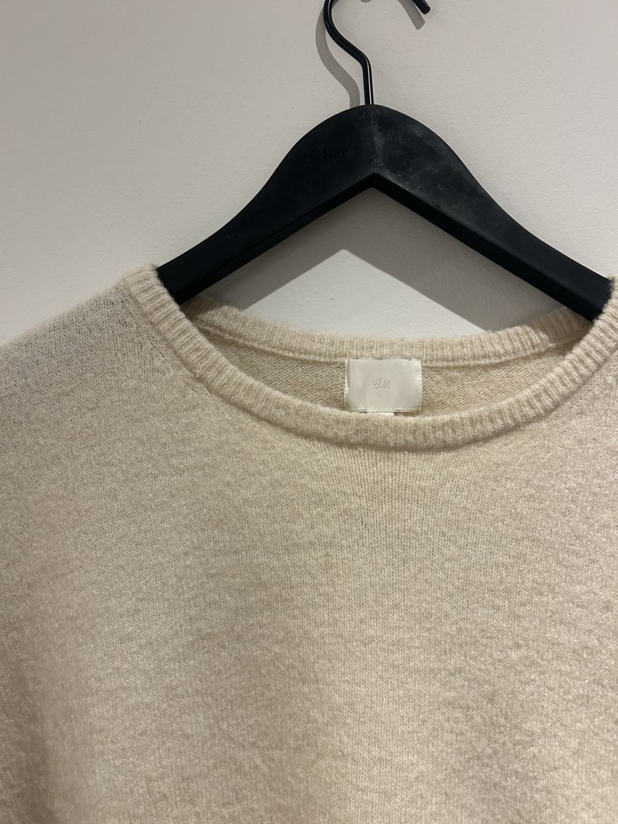 H&M T-shirt: H&M Strickshirt weiss – Usato da Aeugst am Albis venduto da schatzkistee 1