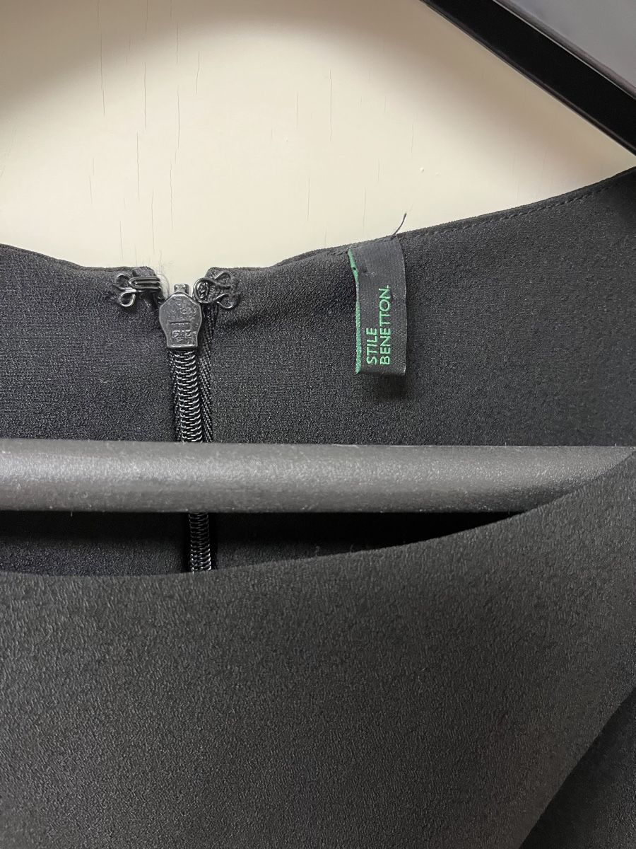 Benetton Vestiti: Benetton schwarzes Kleid S – Usato da Teufenthal AG venduto da Nanahu 2