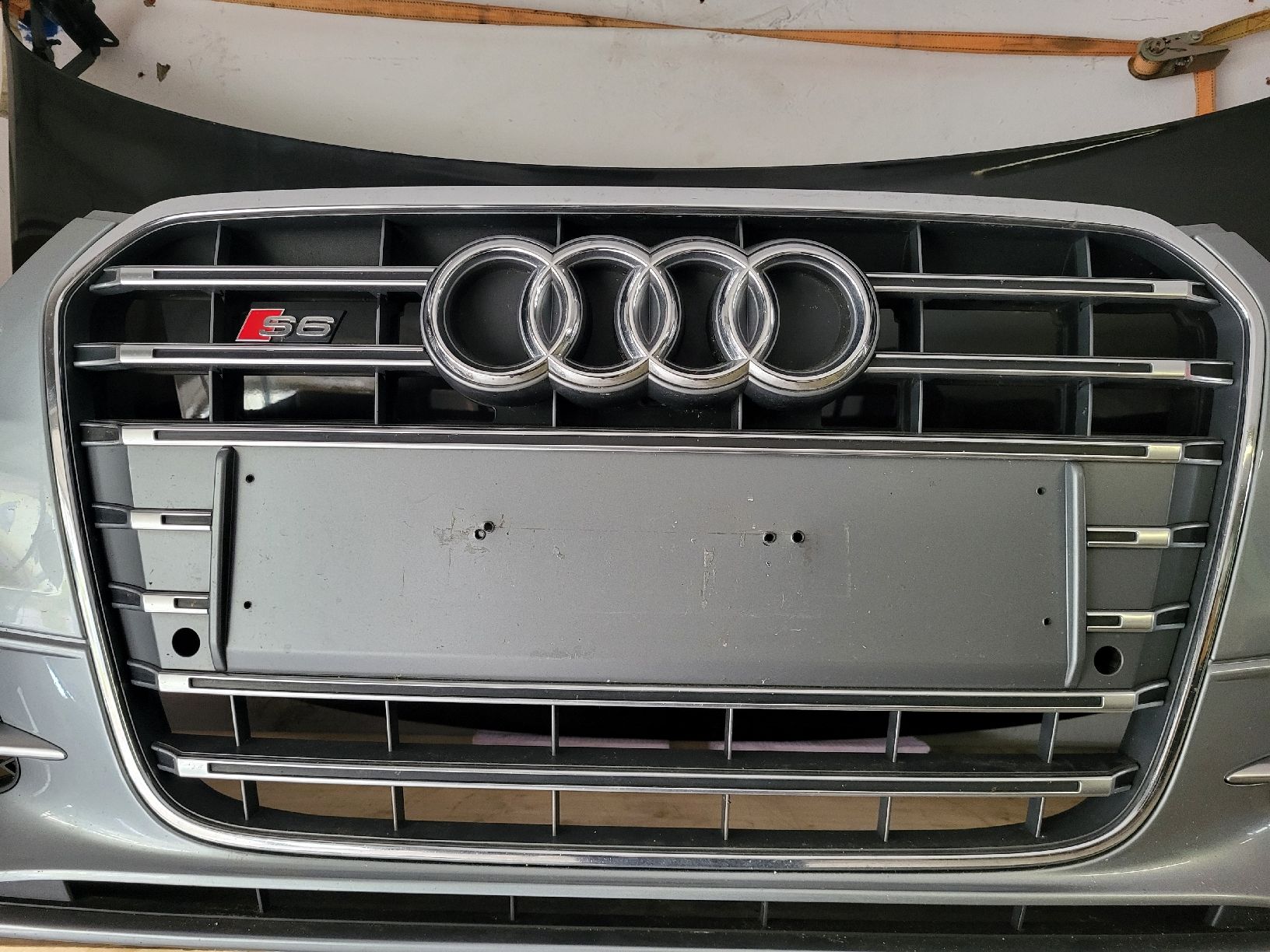 Audi Tutti pezzi di ricambio auto: Audi S6 A6 C7 Kühlergrill – Usato da Arnegg venduto da beda11 1