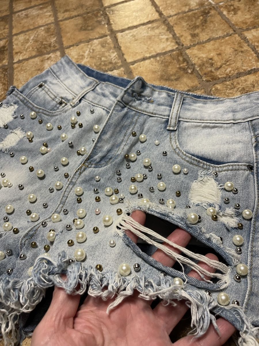 Jeans: Shorts jeans con perle e strappi-S/M – Nuovo (secondo la descrizione) da Gordevio venduto da LanaZimm 8