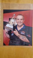 Phil Taylor, Original Autogramm auf Grossfoto in Farbe