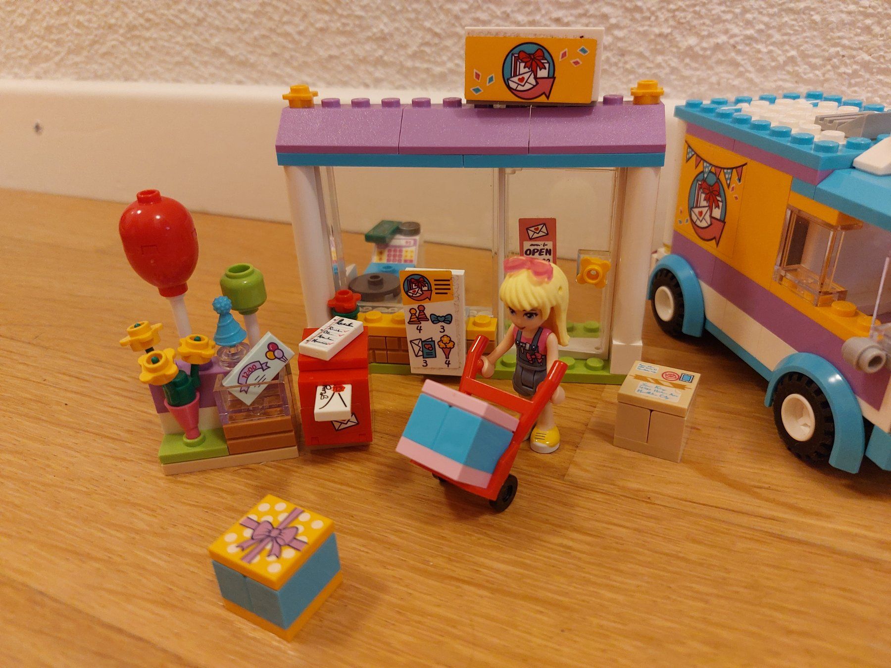 Lego Giocattoli: LEGO Friends 41310 Geschenkservice – Usato da Balterswil venduto da Steineparadies 1