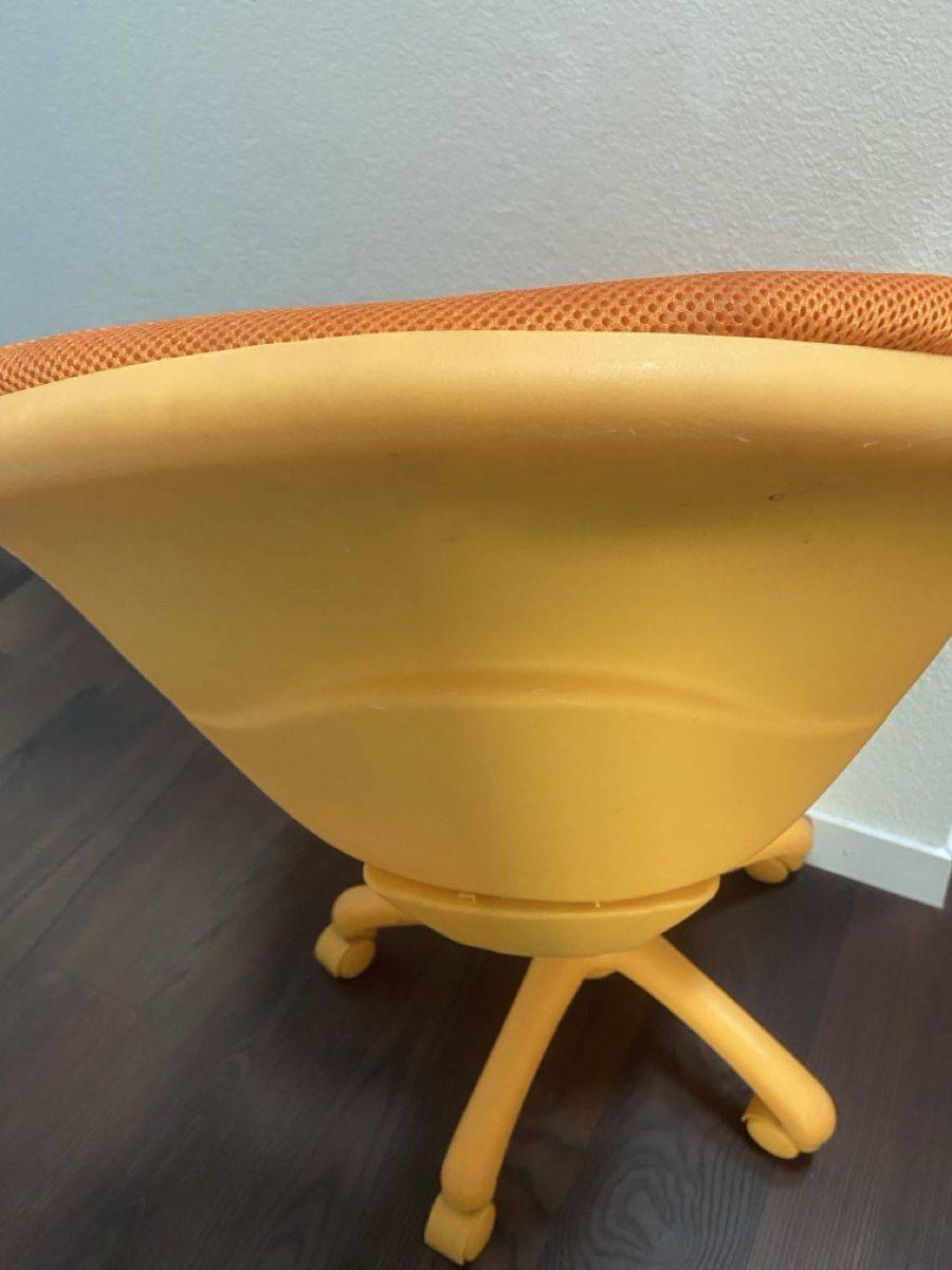 Stühle: Kinder Bürostuhl, Drehstuhl, orange – Gebraucht aus Dielsdorf von sissy04 2