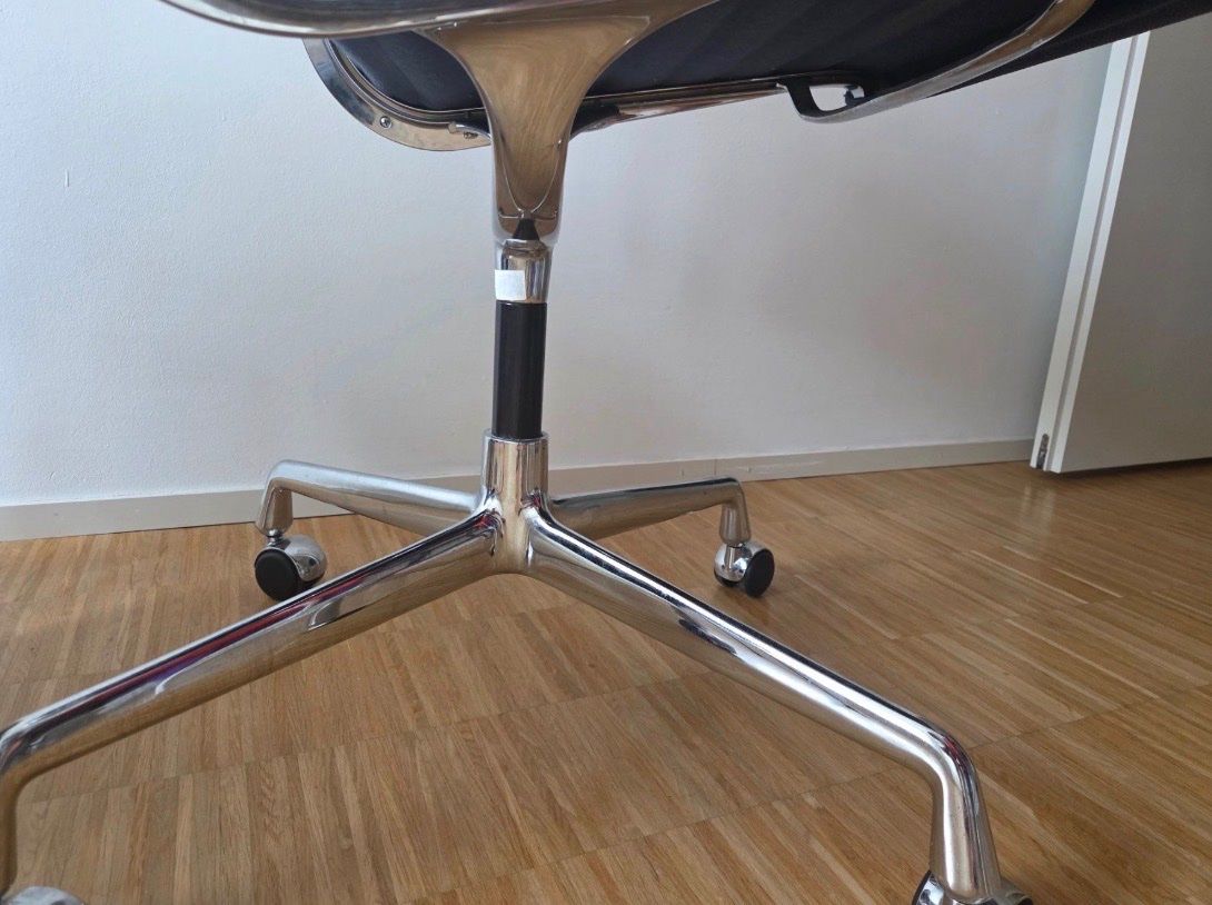 Vitra Sedie: Vitra Eames Bürostuhl – Usato da Binningen venduto da Pundeman 2