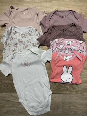 7 kurzärmelige Bodys für Mädchen Größe 104 🎀