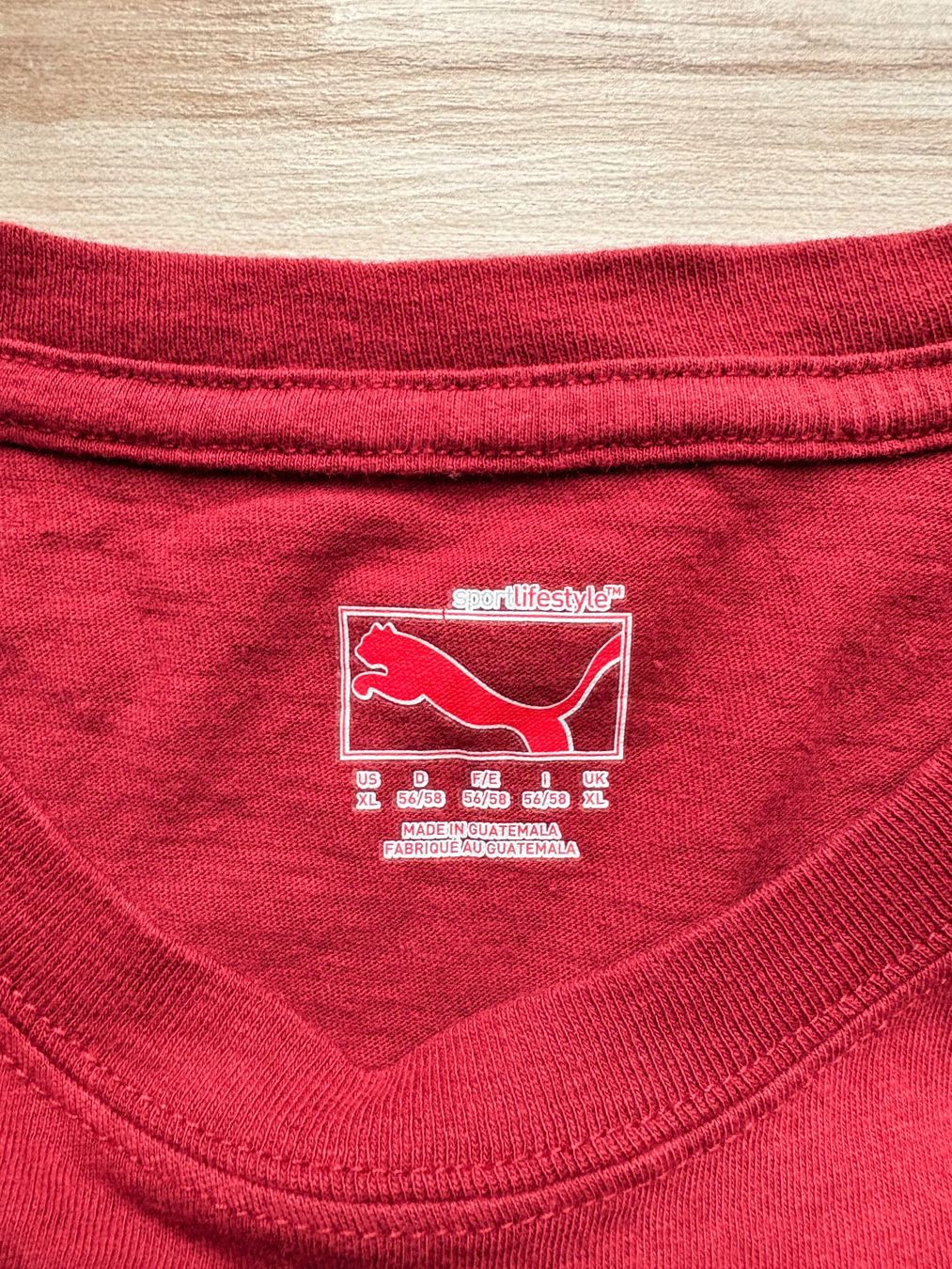 Puma T-shirt: Vintage Puma T-Shirt – Usato da Wigoltingen venduto da _vntg_ 2