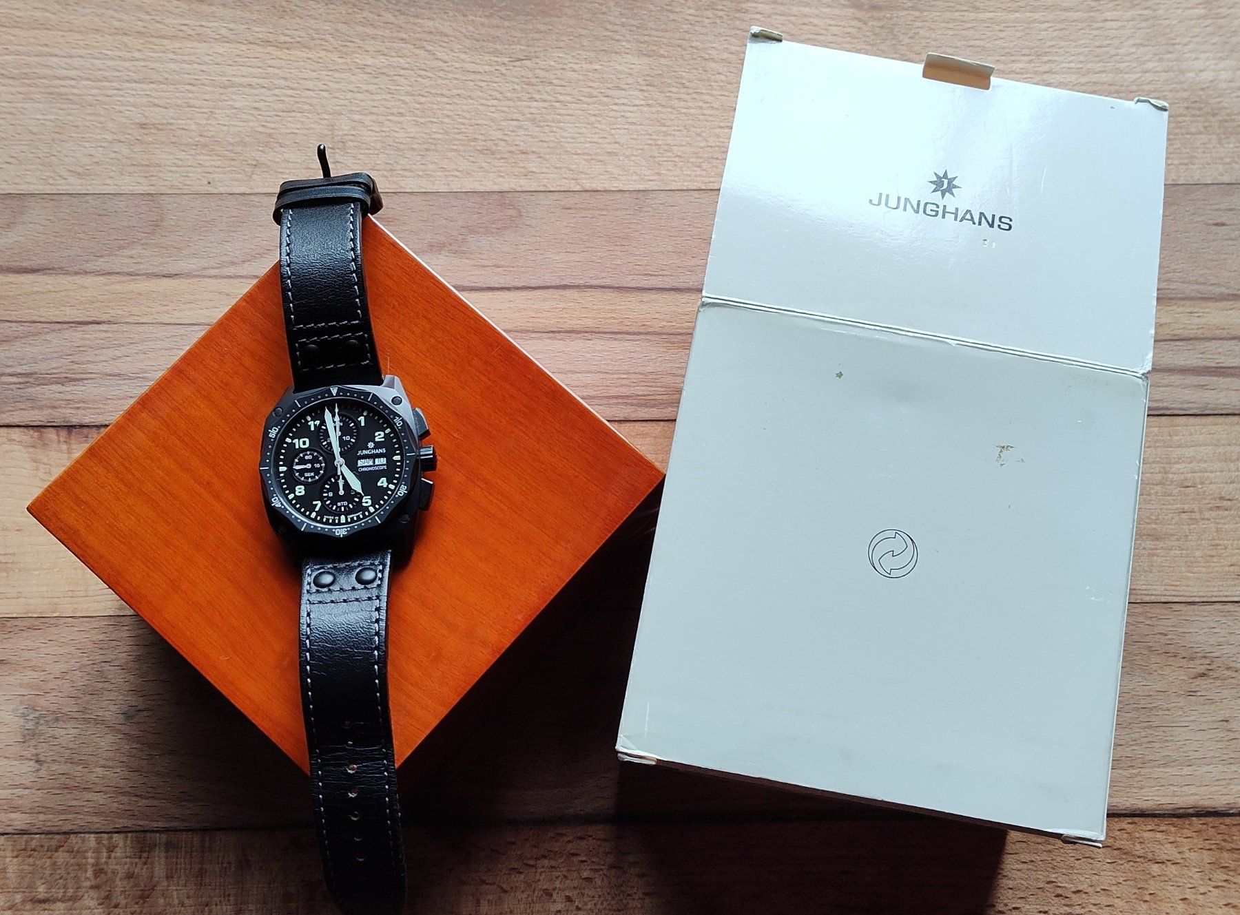 Junghans Uhren: Junghans Pilot Chronoscope 027/4523 – Gebraucht aus Basel von OnutWOODLAND 2