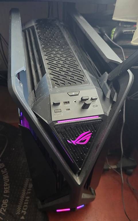 Asus Gehäuse: ASUS ROG Hyperion GR701 – Gebraucht aus Schaffhausen von pun_jn7j 1