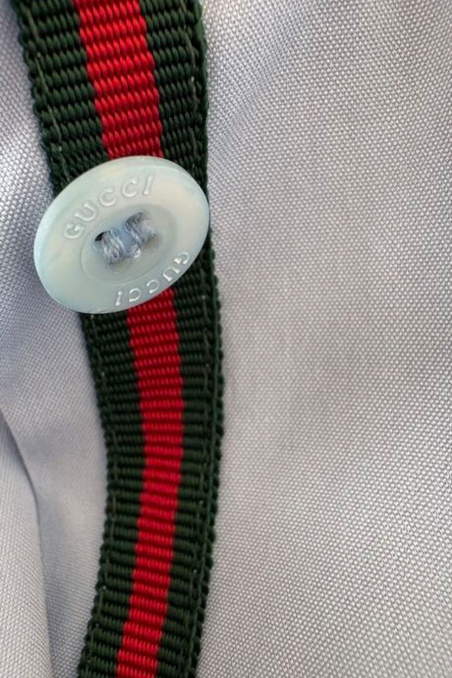 Gucci Camicette: Seltene Gucci Bluse XS Himmelblau – Usato da Zürich venduto da nara13 3