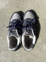 Adidas Sneaker grau dunkelblau gebrauchter Zustand