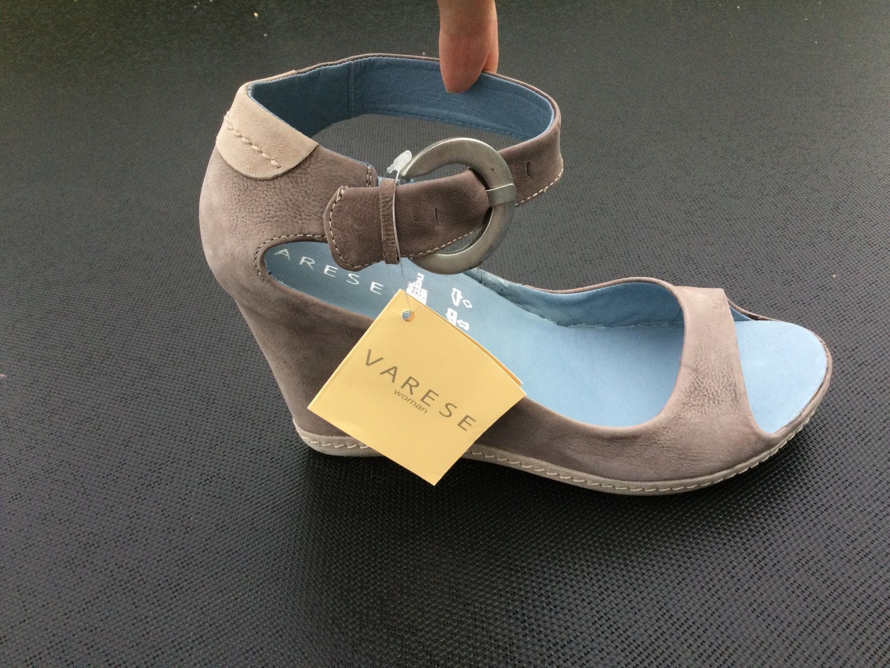 Scarpe da donna: Sandalettes grises CUIR NEUF – Nuovo e nell'imballaggio originale da Agiez venduto da chouchanelle 2