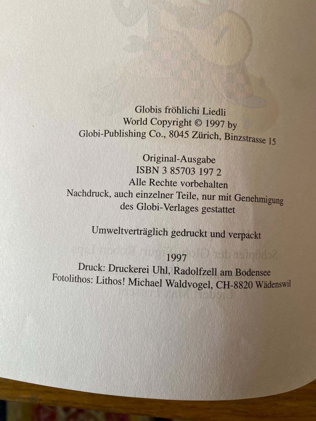 Libri: Globis fröhlichi Liedli 1997 – Usato da Zäziwil venduto da meri79. 2