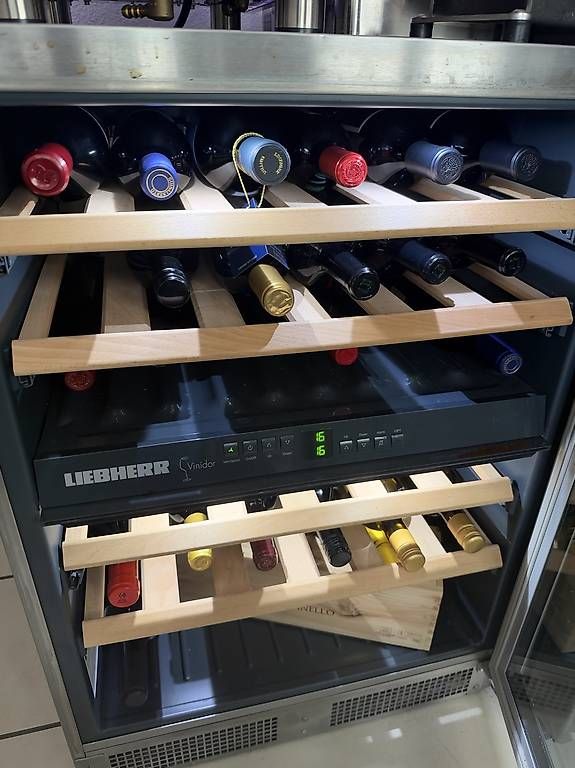 Frigoriferi: Liebherr Weintemperierschrank – Usato da glattbrugg venduto da Sali11 1
