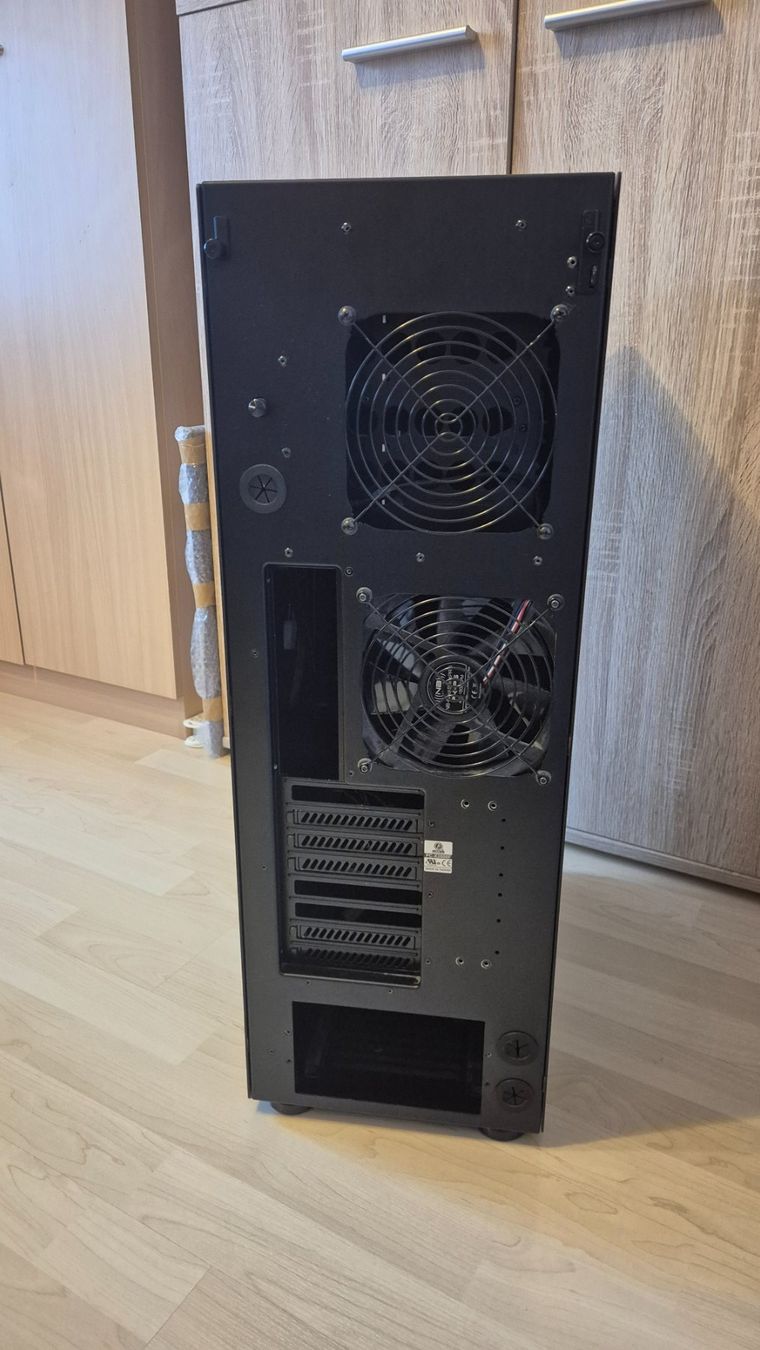 Lian Li Custodie: LIAN LI PC-X2000F Aluminium PC-Gehäuse – Usato da Bern venduto da Rafftnix 7