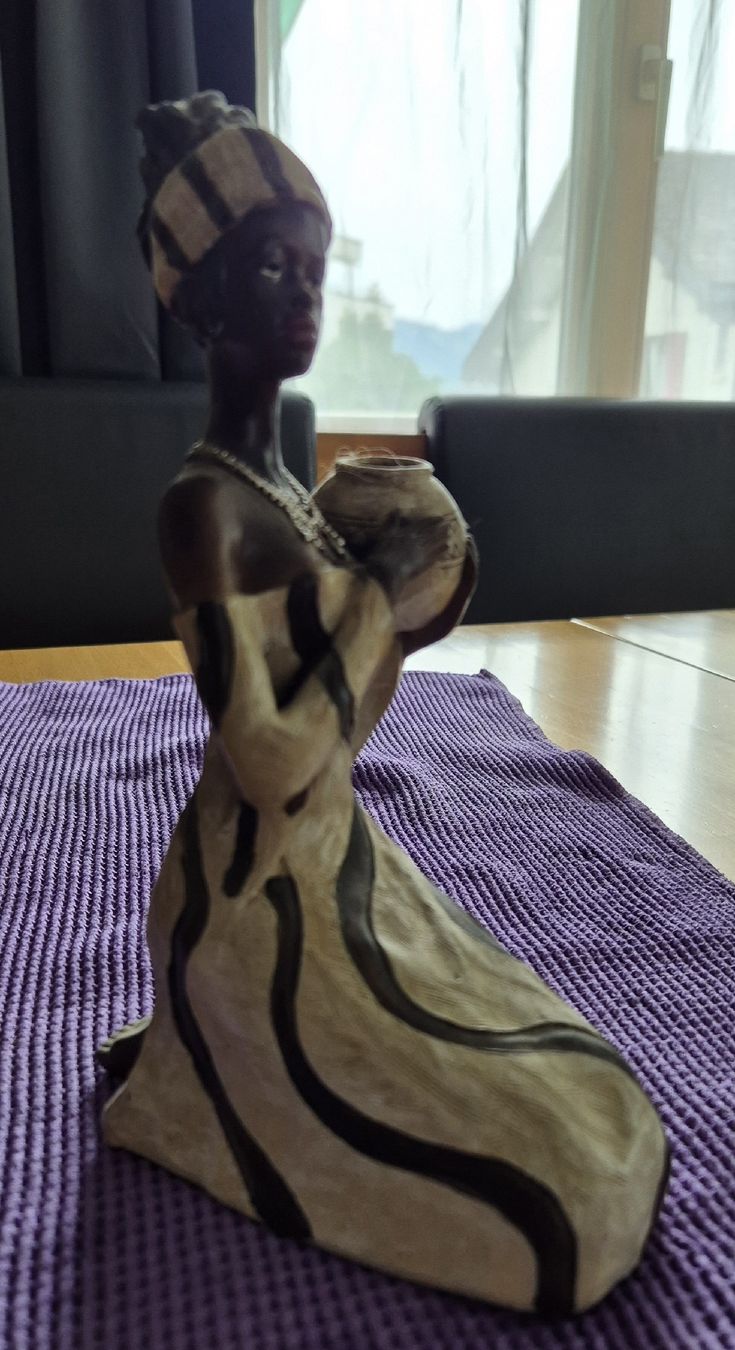 Sculture & Statue: Afrikanische Statue Frau – Usato da Vilters venduto da Fleiflomi