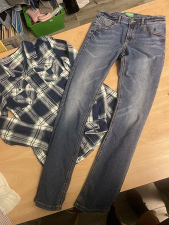 Benetton Hemd mit Jeans, Gr. 160, neu/neuwertig