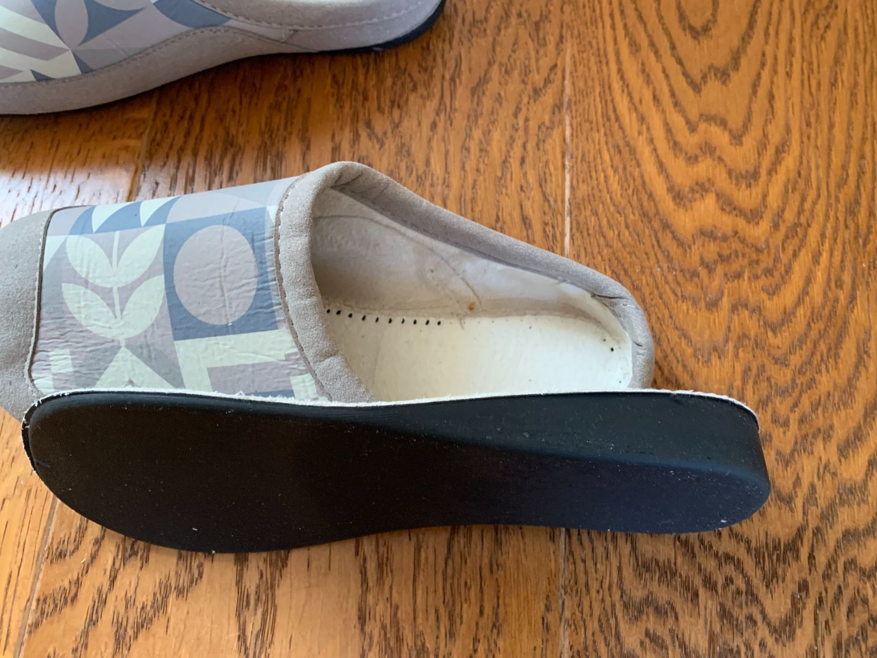 Art Scarpe da donna: Art Home Mules geometric grey Gr.37 – Nuovo (secondo la descrizione) da Zürich venduto da finsti 6