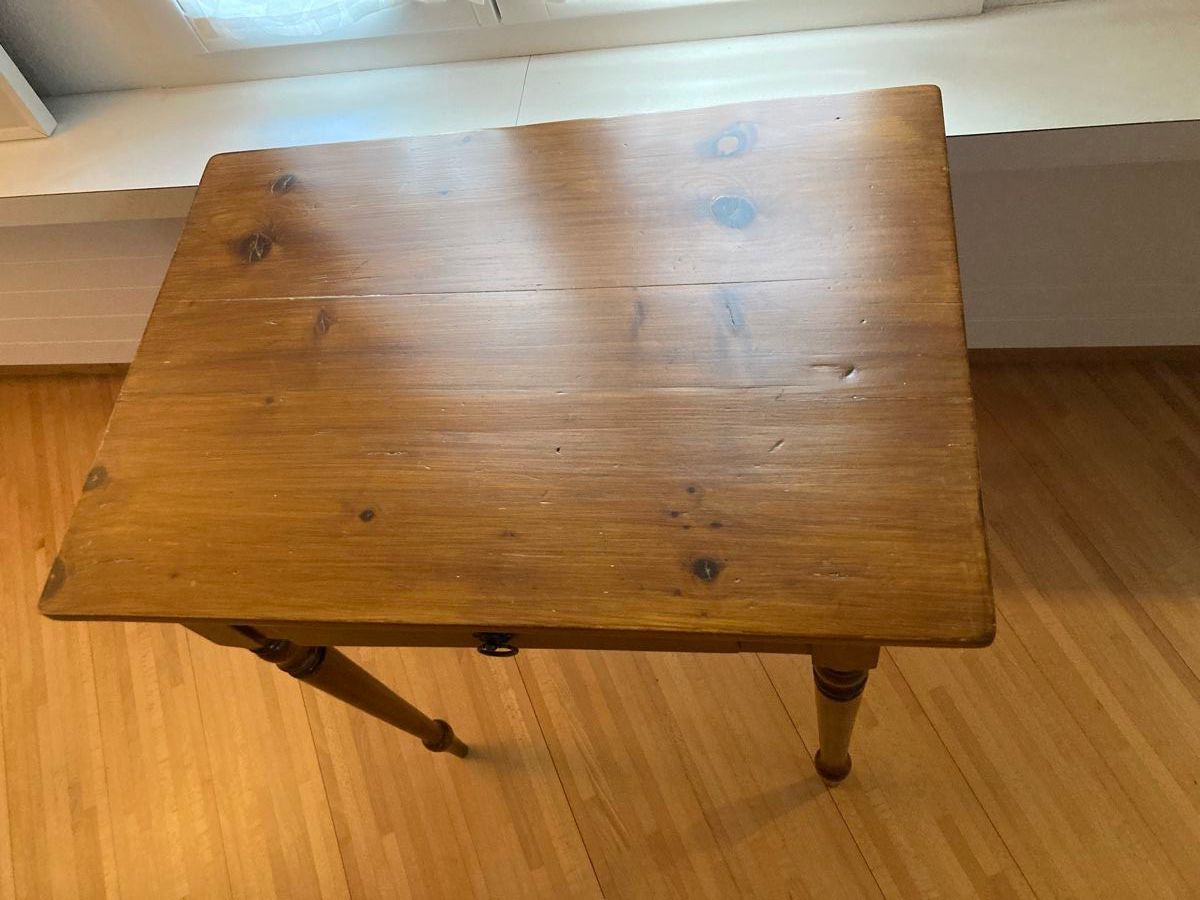Tables: Antikes Holztischchen – D'occasion à Winterthur par Kultundkultur 1