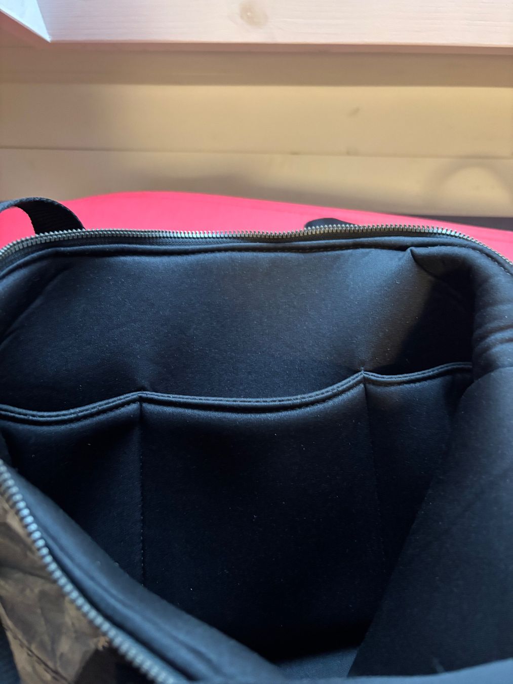 Taschen für Damen: Mapbagrag Tasche Rucksack silber – Gebraucht aus Balsthal von Uroby 5