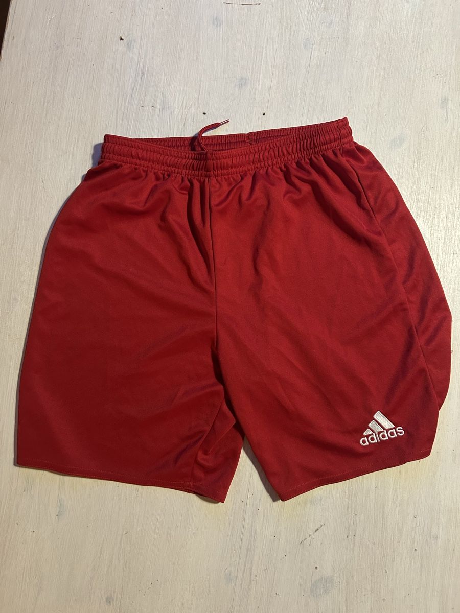 Adidas Pantaloni: Adidas Shorts Rot Grösse 164 Climalite – Usato da Riedholz venduto da karinadam