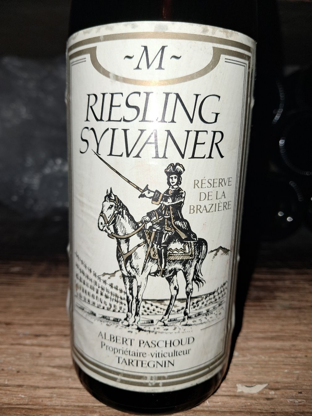 Vino: Riesling-Sylvaner 1984 – Nuovo e nell'imballaggio originale da Le locle venduto da juliensaran 1