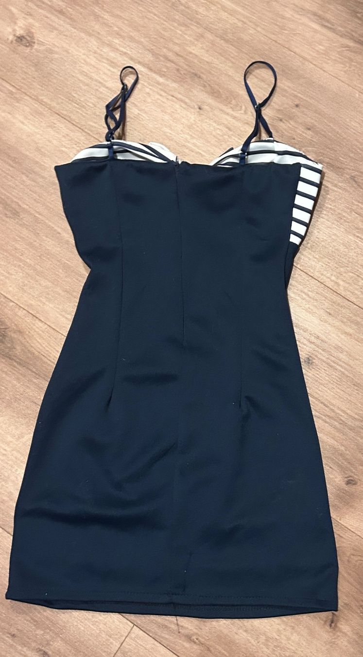 Robes: Marine Kleid – D'occasion à Laupen BE par erii.blabla 1