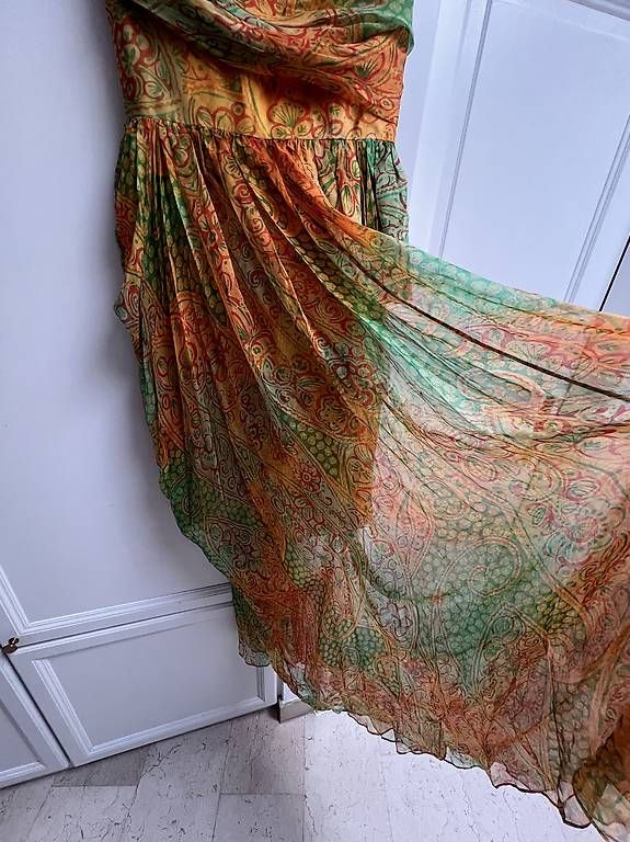 Givenchy Kleider: Givenchy dress – Gebraucht aus Villeneuve VD von ana_jd9j 4