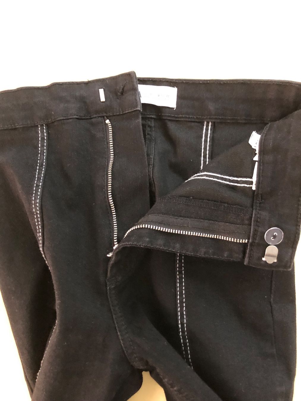Zara Jeans: Zara Jeggins Gr. 32 – Nuovo (secondo la descrizione) da Schaffhausen venduto da Fixier 4